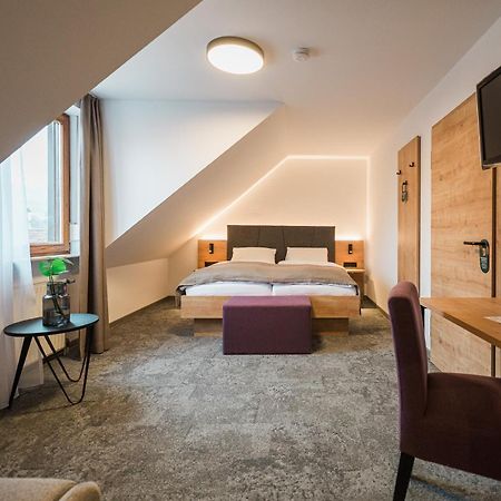 Hotel Goldener Engel Ihringen Bagian luar foto