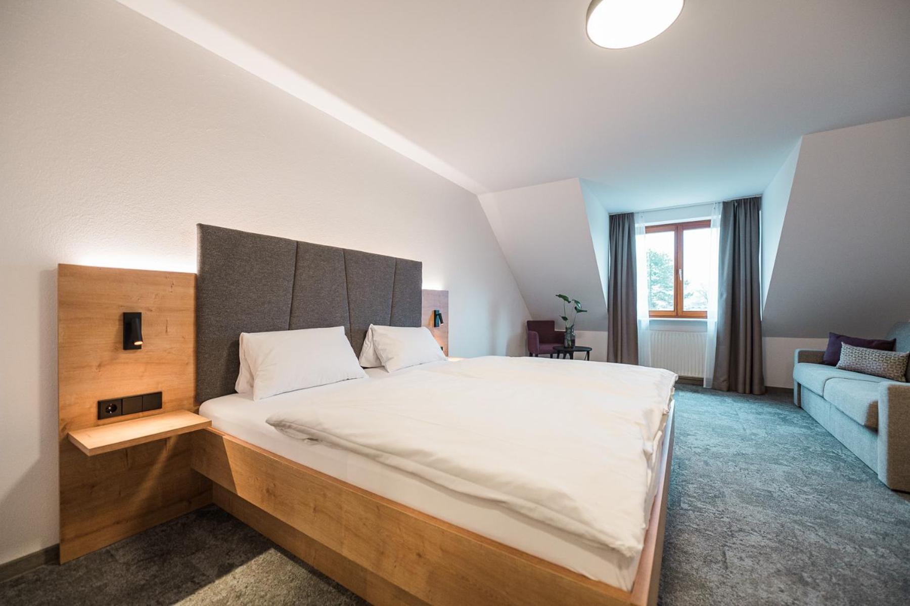 Hotel Goldener Engel Ihringen Bagian luar foto