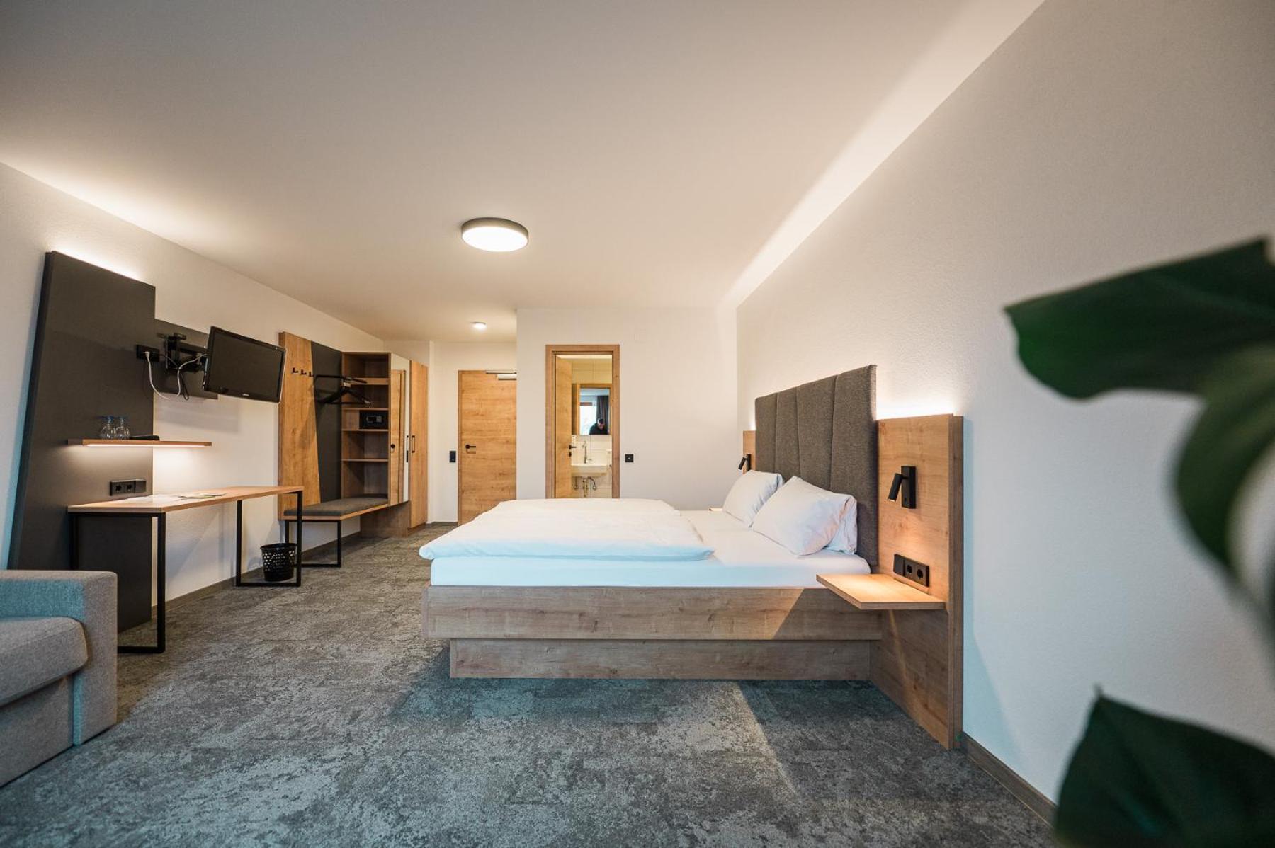 Hotel Goldener Engel Ihringen Bagian luar foto